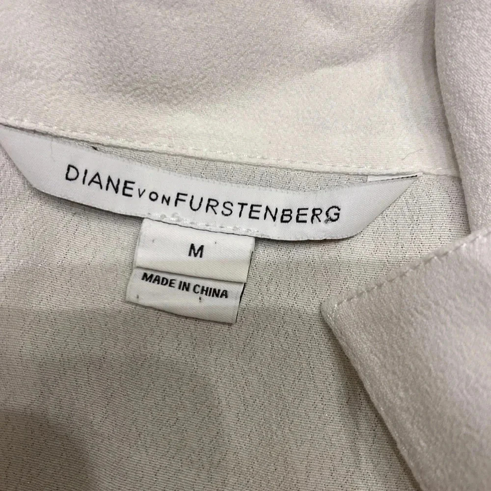 Diane von Furstenberg blouse size medium - Picture 6 of 8